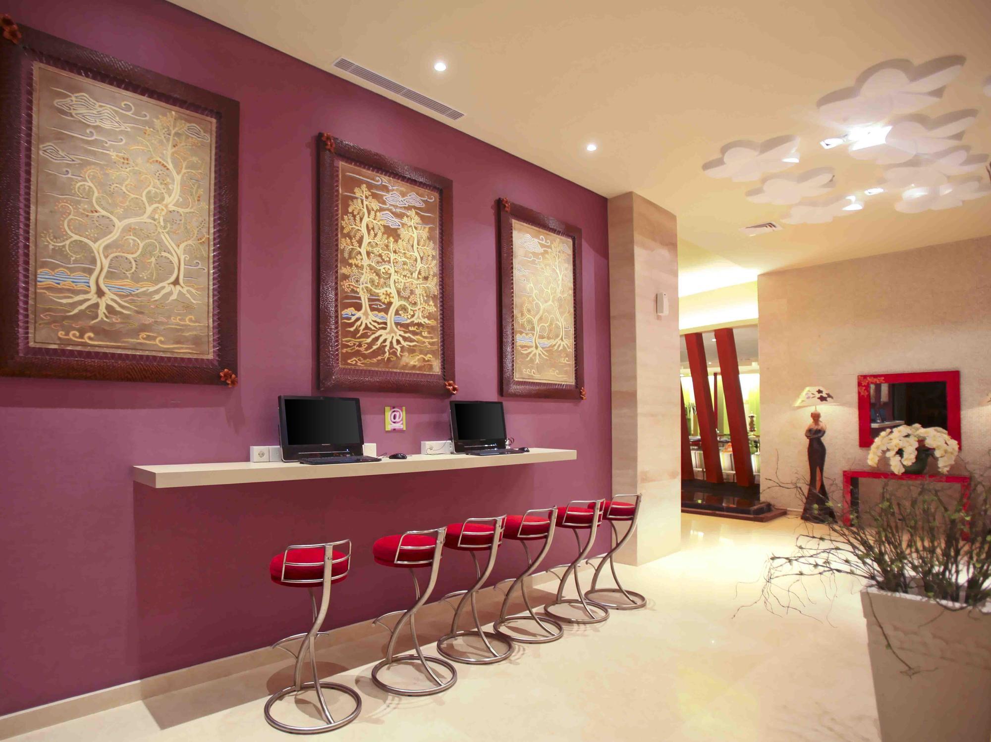 Ibis Styles Bali Denpasar Hotel Exterior photo