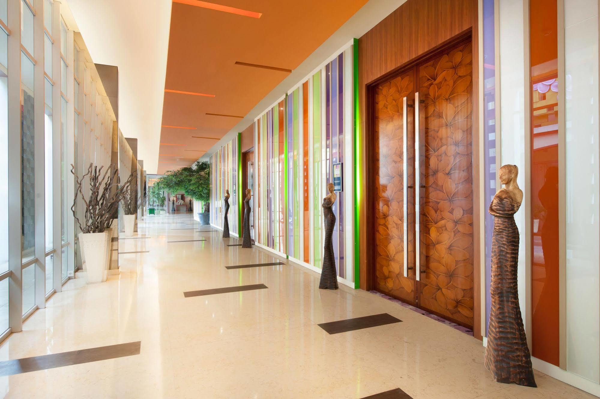 Ibis Styles Bali Denpasar Hotel Exterior photo