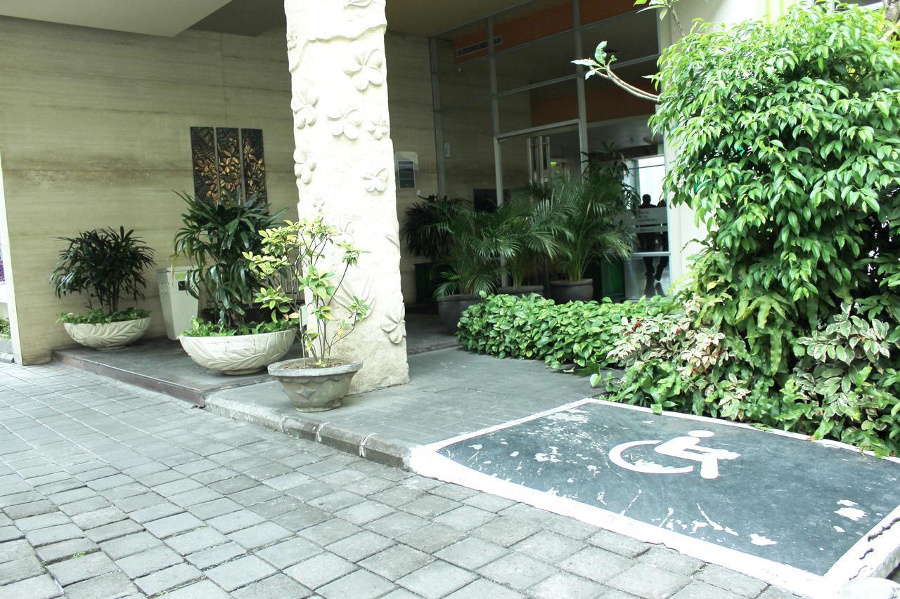 Ibis Styles Bali Denpasar Hotel Exterior photo